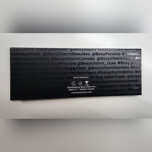 BOXY CHARM Hello Charmer Shimmer Pressed Eye Shadow Palette 12 Colors - Picture 3 of 3